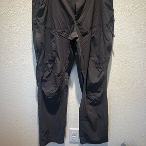 Amazon Men's Dark Gray Cargo Pants